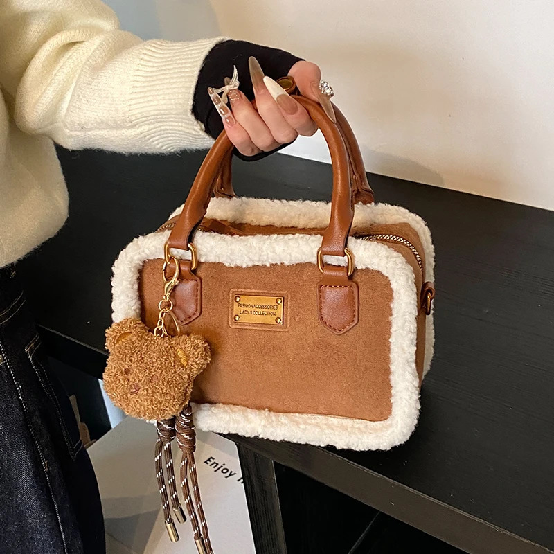 Winter Lamb Woolen Handbag Womens Plush Handbag Fashion Casual Shoulder Messenger Bag Female Square bolsas 241114