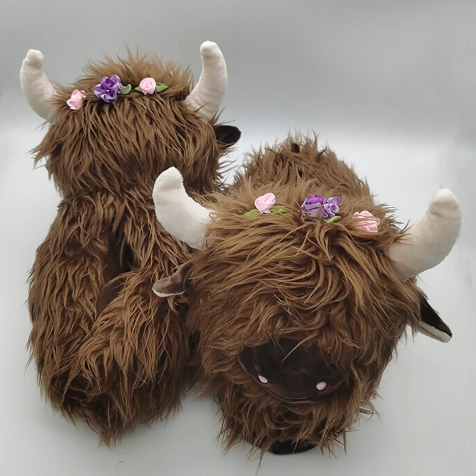 Highland Cow plush slider with socks womens fluffy cow slider warm soft house animal shoes Christmas gift 241113