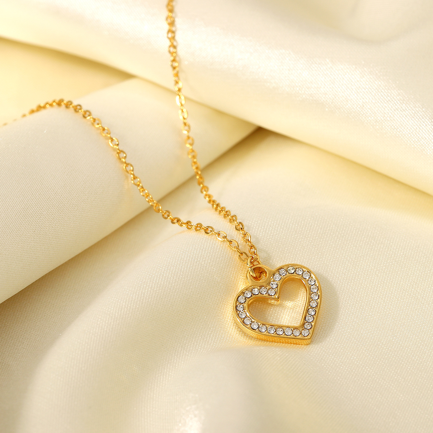 Designer New 18K Gold Vacuum Electroplated Heart Necklace for Women Stainless Steel Transparent Zircon Banquet Party Wedding Necklace Gift