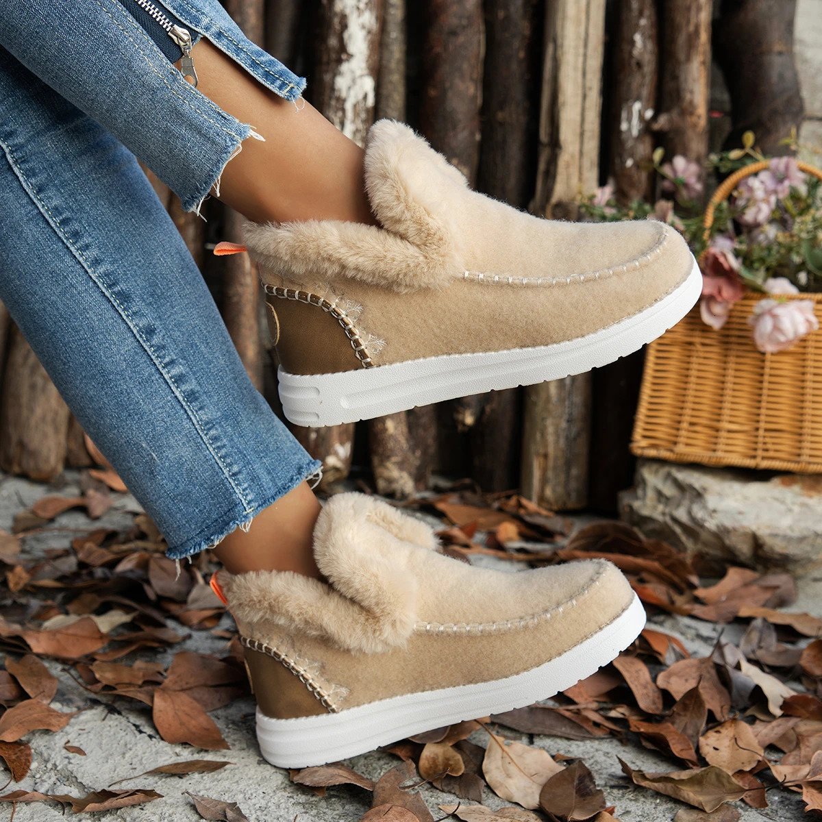 Womens Winter Round Head Plush Comfortable Warm Short Tube Flat Bottom Large Size Womens Boots Size 36-43 241113