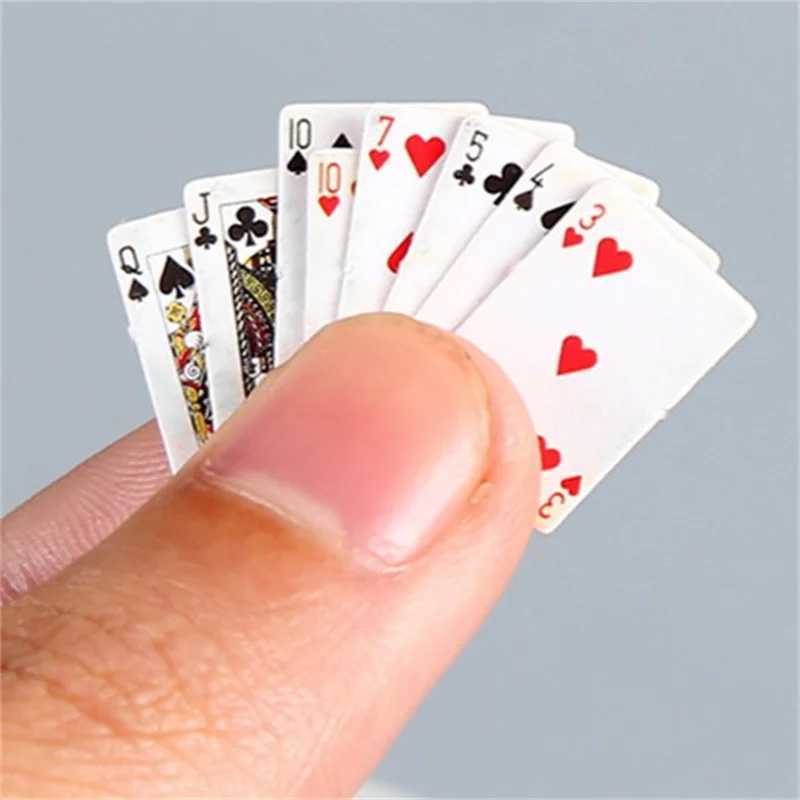 Mini playing poker fun card games for students to relieve stress board games small toys for casual finger playing poker easy to carry W241114