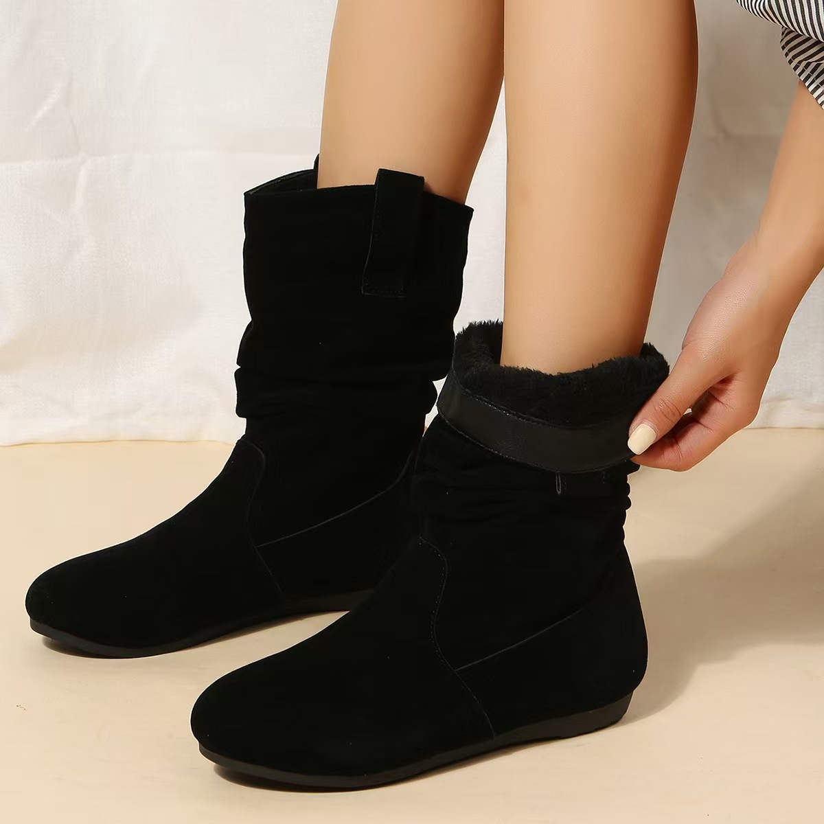 Women's New Plus Size Flat Bottomed Casual Fashion Boots.