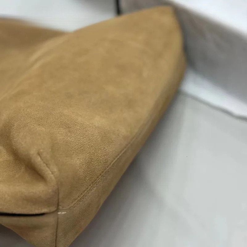 New Frosted Suede Women's Handbag Fashion Office Ladies Shoulder Classic Minimalist Suction Buckle Tote Bag Genuine Leather BagVoyage