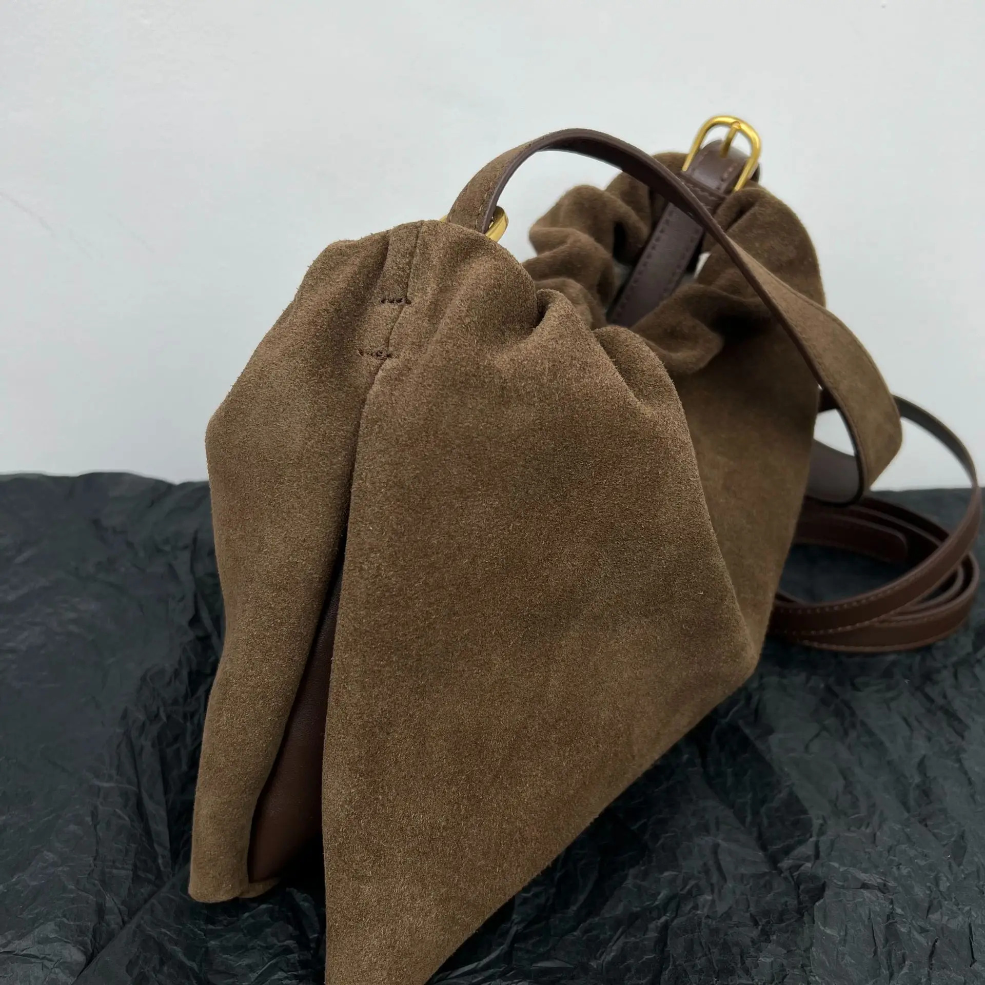 Ruched Korean Coffee Designer Armpit Shoulder Bag 2 Straps Real Matte Suede Cow Leather Women Handbag Chamois Tote Suede BagVoyage