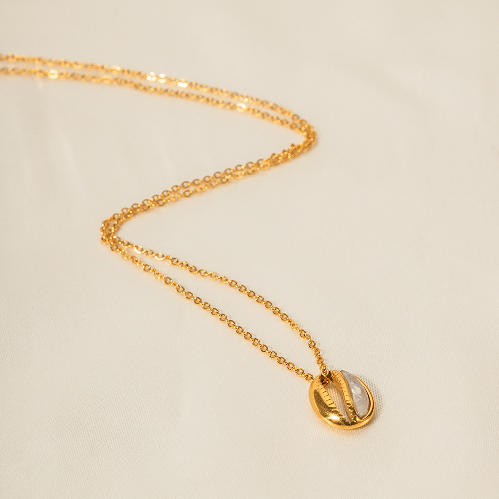 Designer 18k Gold Stainless Steel Shell Shaped Pendant Necklacefor Women Non Fading Non Allergic Party Wedding Gifts Free Shipping Wholesale