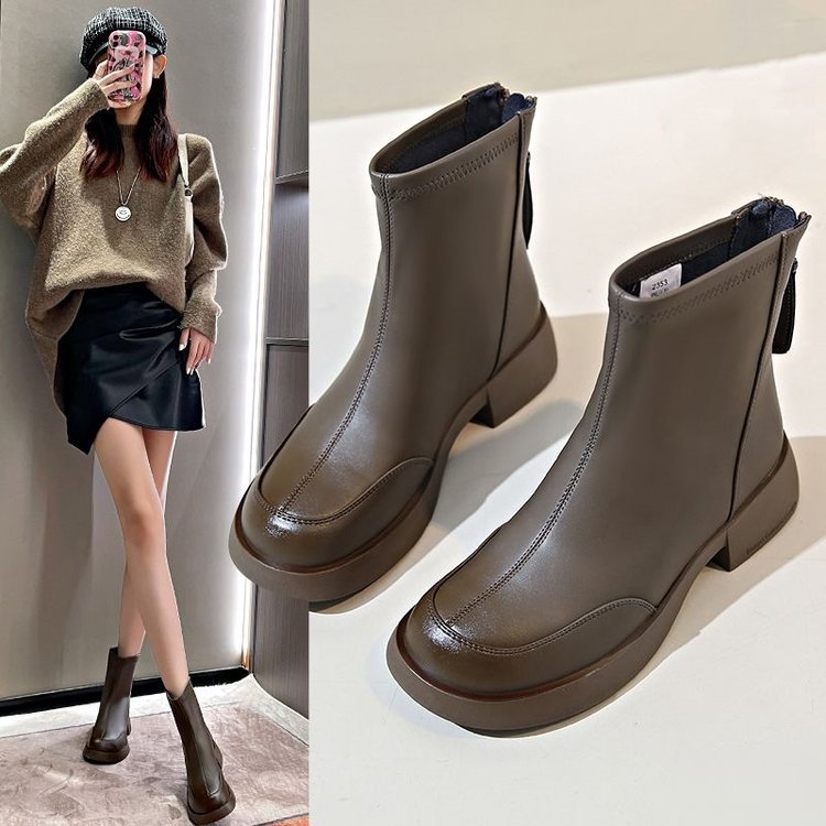 Women's Thick Soled Warm Soft Leather Retro Short Boots.