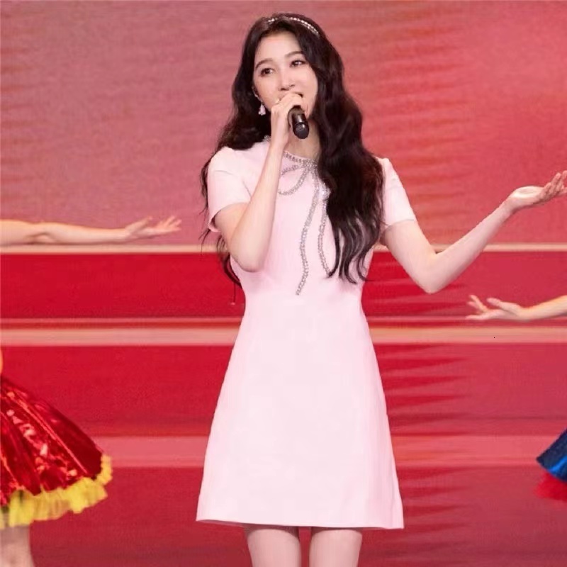 Runway Fashion Summer Crystal Bowknot Prom Party Mini Dress New High Quality Women O Neck Short Sleeve Slim White A E Clothes