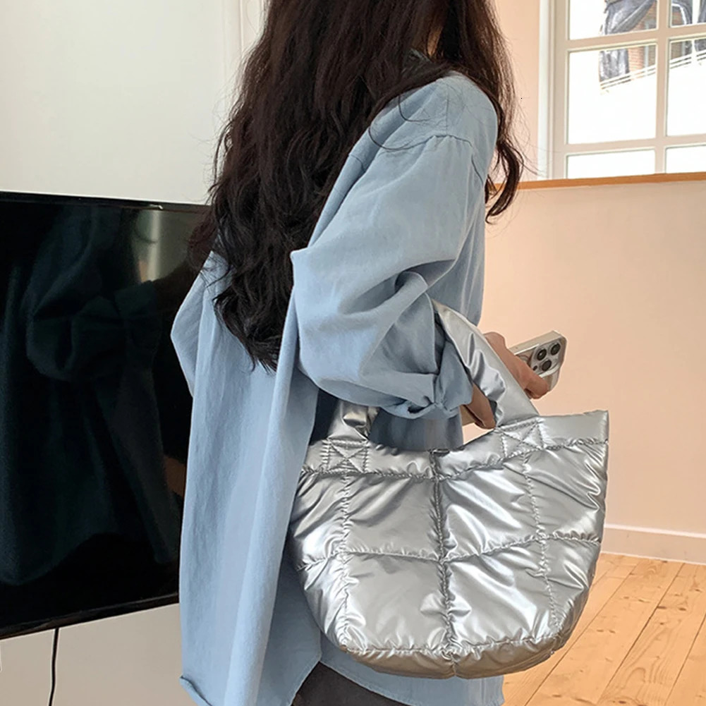 Winter Puffer Handbag for Women Down Padded Small Shoulder Bags Puffy Top Handle Bag Quilted Cotton Tote Lightweight Space Purse 241114