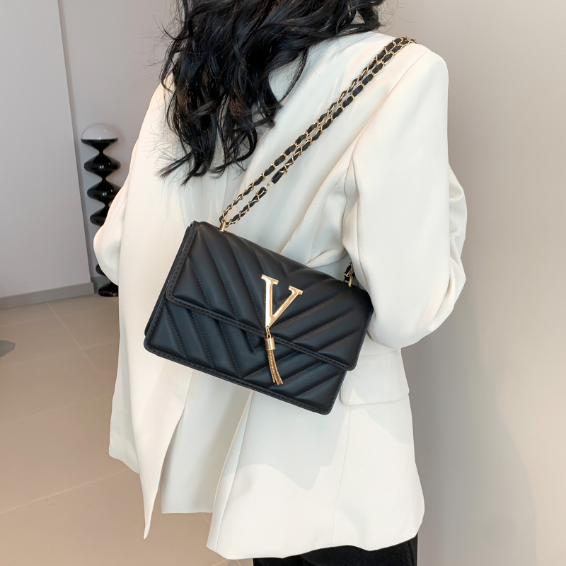 Fashion Women Shoulder Bags Soild Color Metal Decoration Crossbody Bag Travel Mobile Phone Pouch