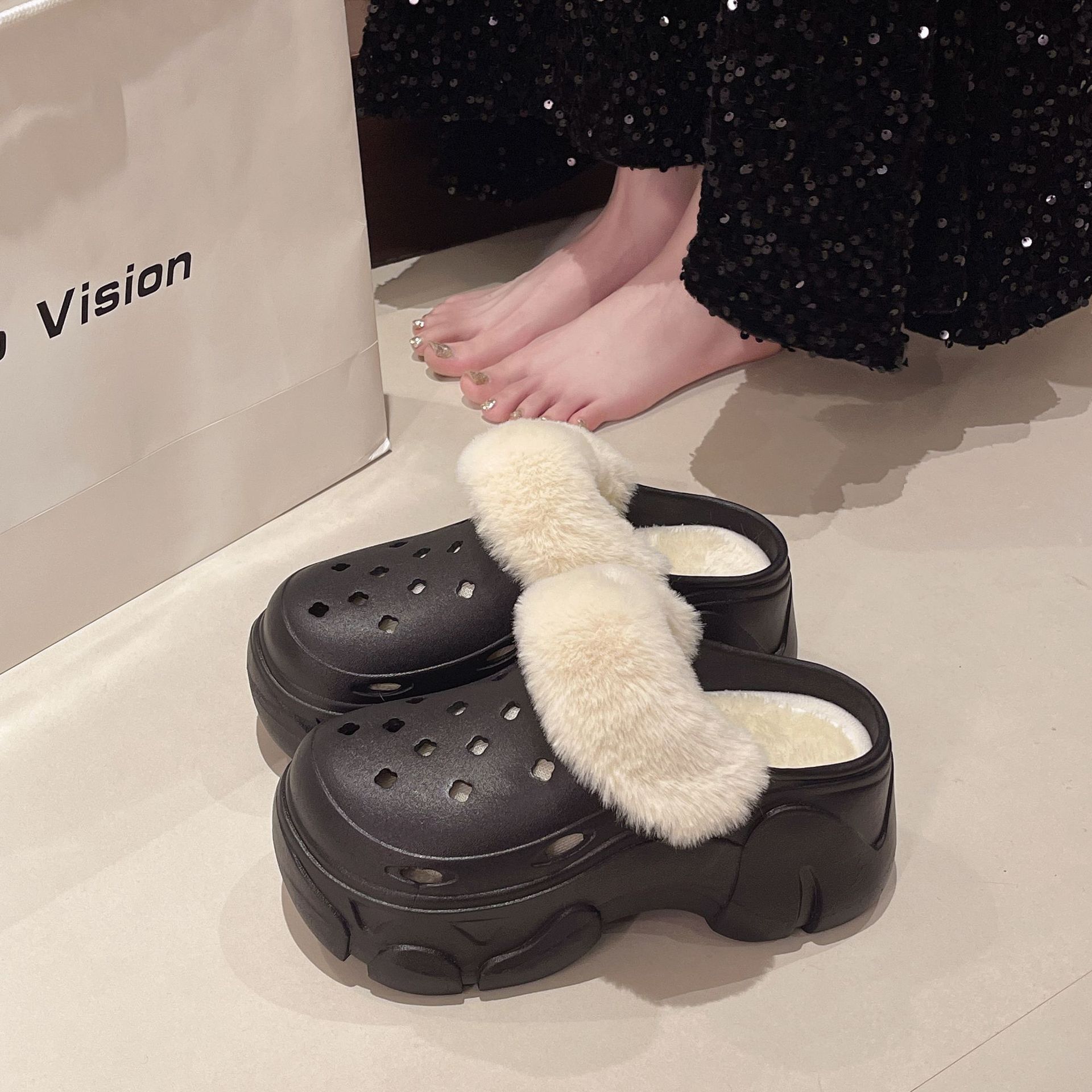 2024 free shipping designer flat sandals for women soft heighten warm slides slippers winter rubber non-slip house shoes sliders slide