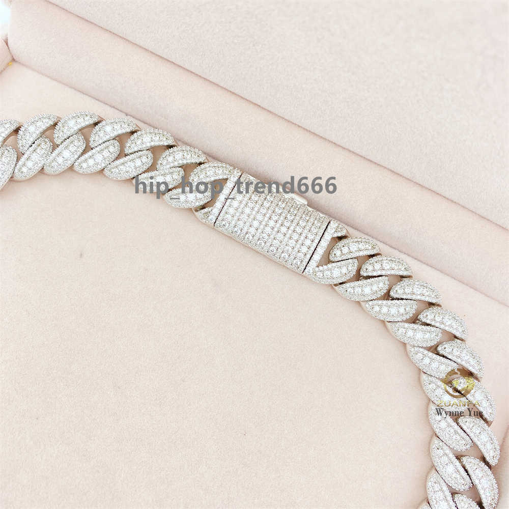 35CTW Bussdown 18mm Iced Out Falwless Moissanite Diamond Miami Cuban Link Chain
