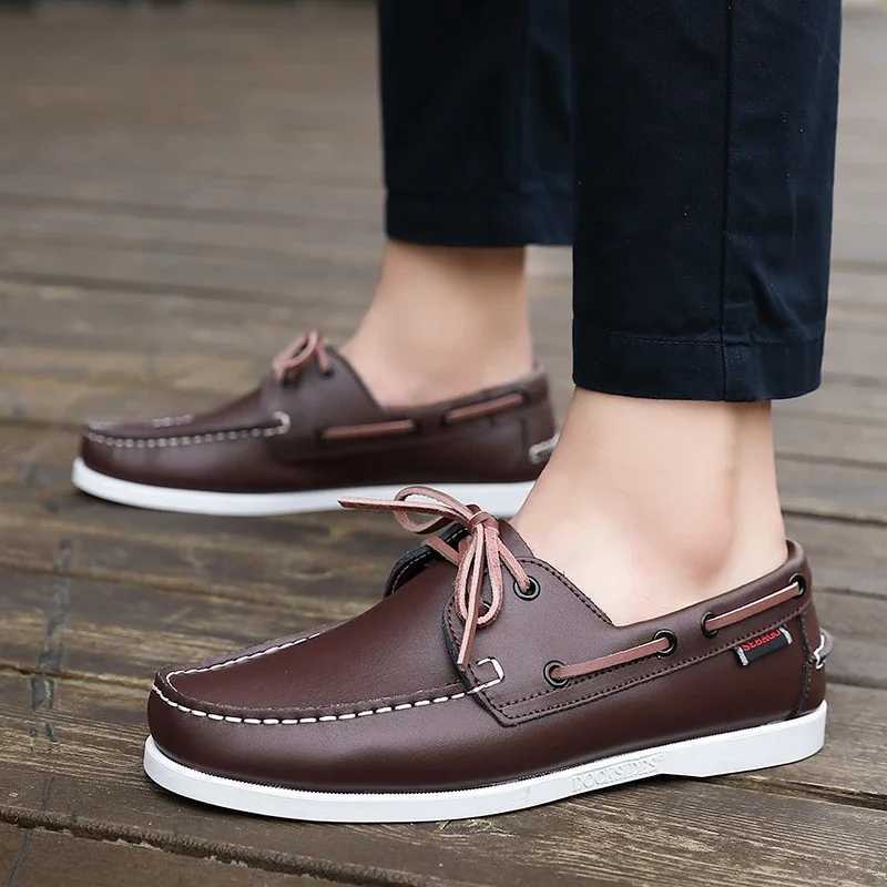 New genuine leather loafers for mens Moccasin driving shoes casual fiable breathable dock classic boat shoesXJ250118