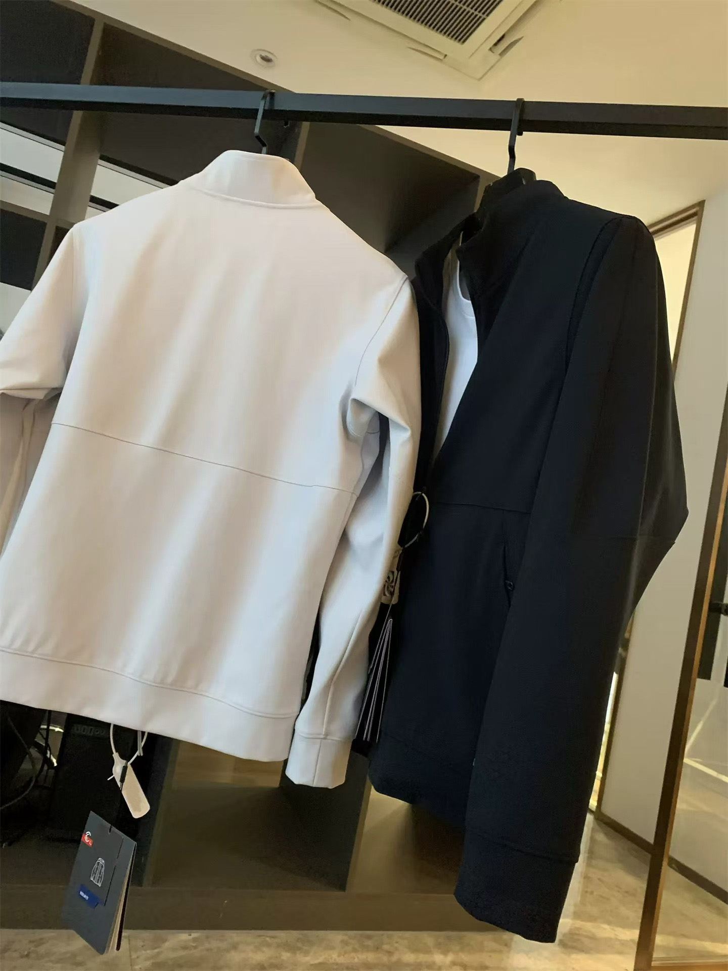 High-end sports simple and versatile stand-up collar jacket man