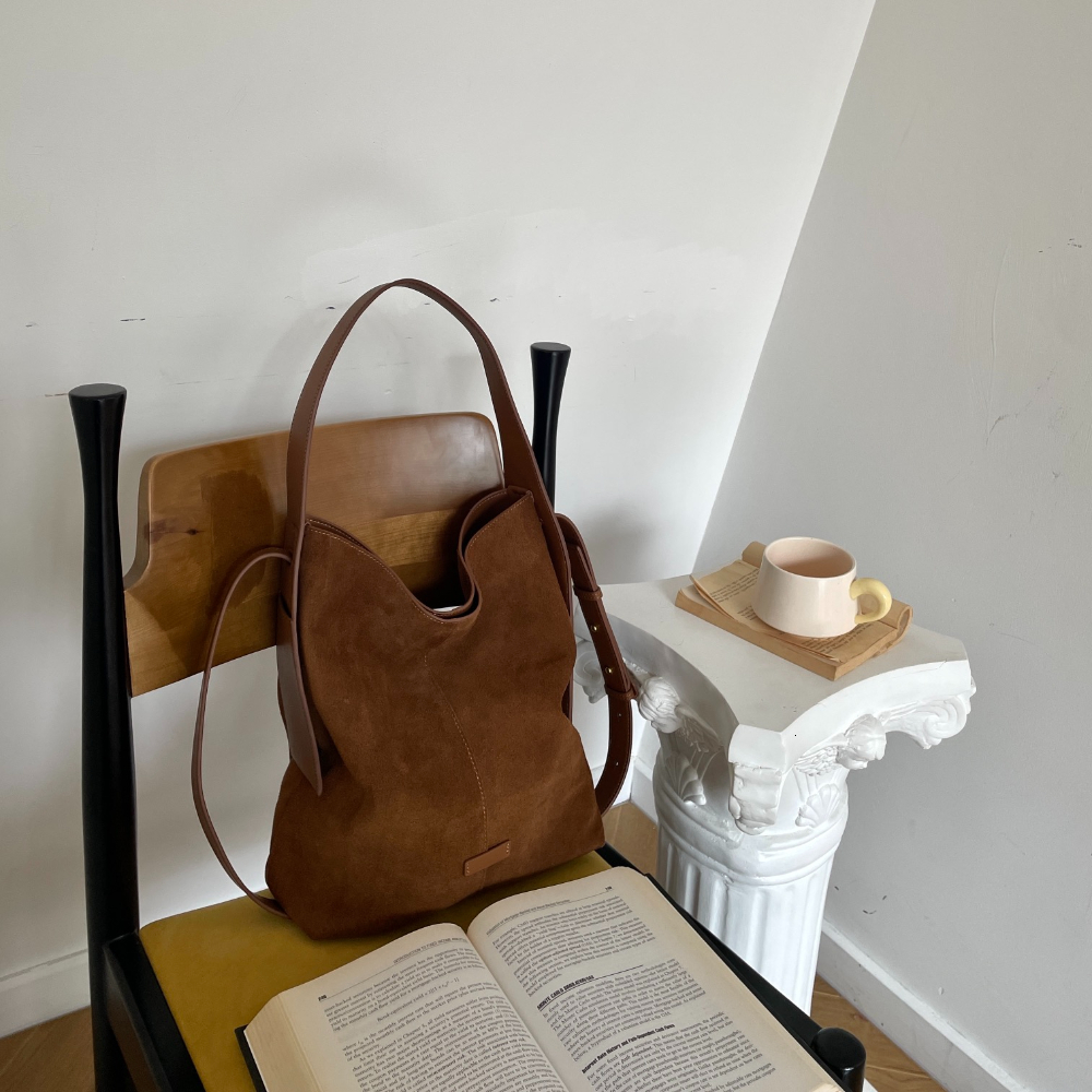 Hot Sale Winter Stylish Large Capacity Commuter Tote Ear Hanging Strap Suede Leather Women Shoulder Bag Wine Red Coffee Handbag Suede BagVoyage