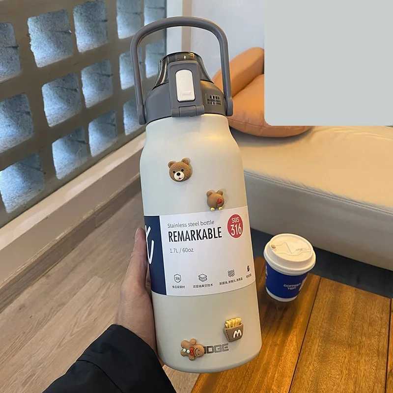 Large capacity crazy cup with high aesthetic value portable big belly cup with straw 1.7L student travel water bottle Y241114