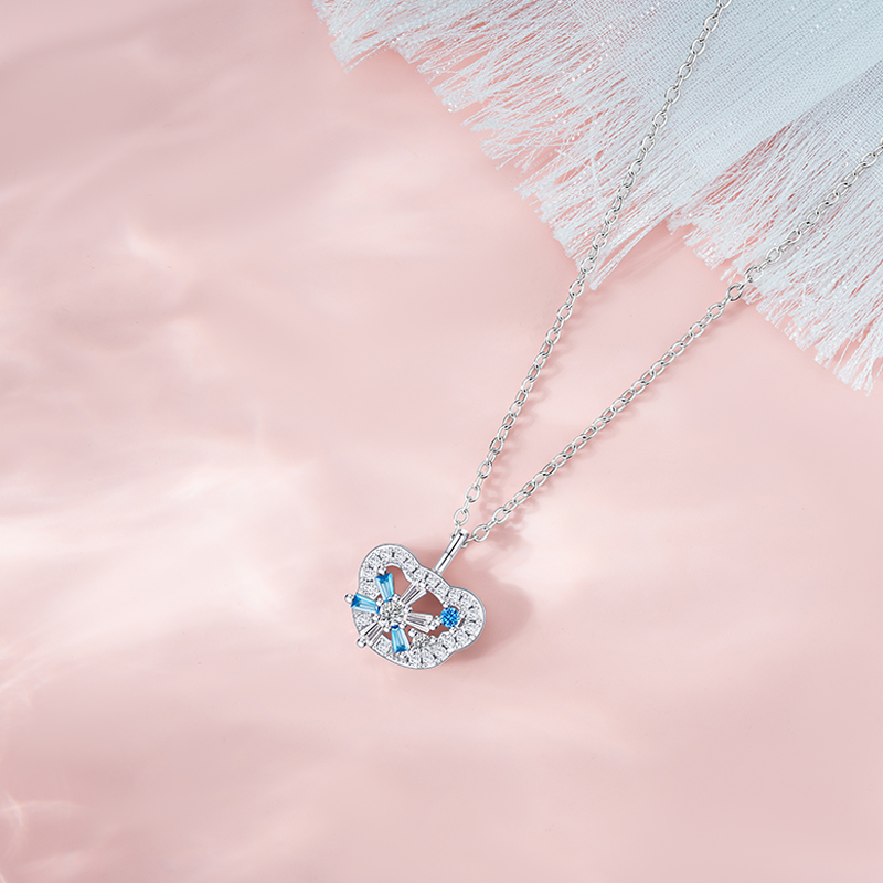 Original Design Winter Sequence Small Crystals Necklace - Women's Bear Motif Pendant with Zirconia and Stainless Steel Choker