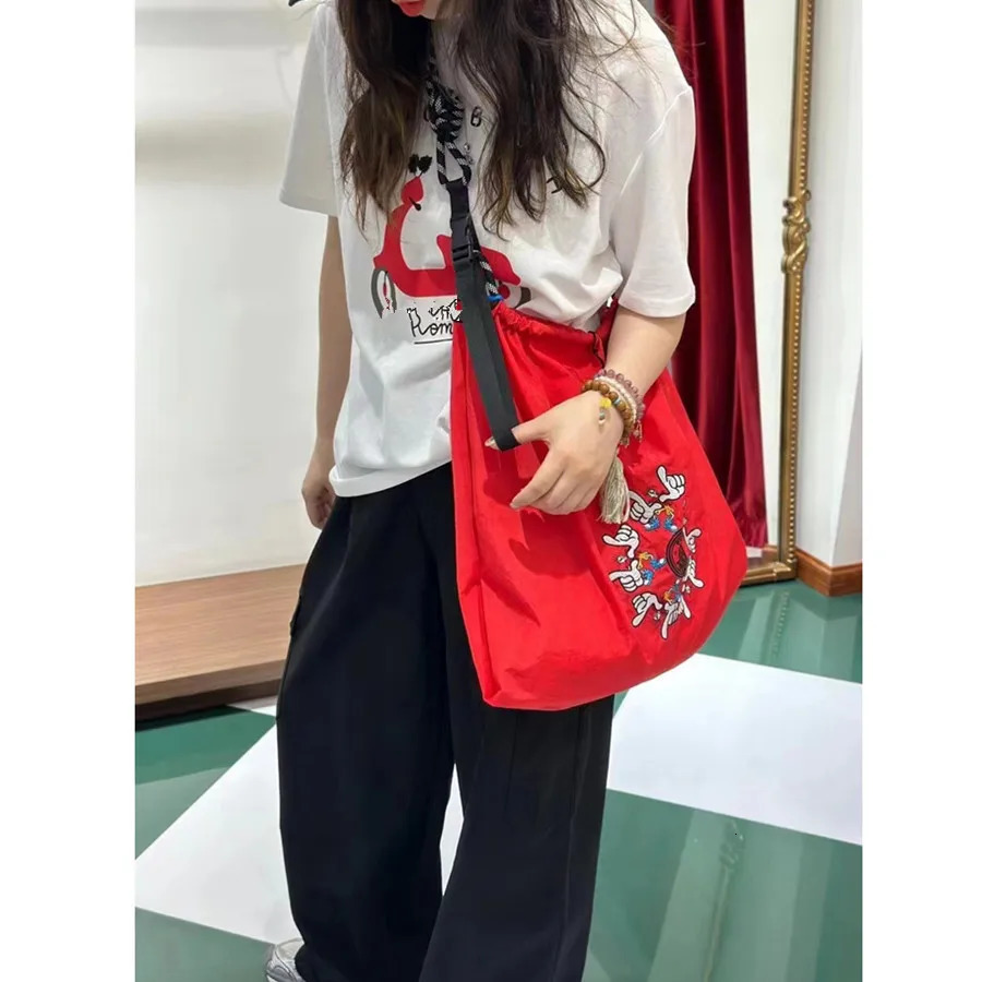 Womens casual and fashionable large capacity crossbody bag 241111