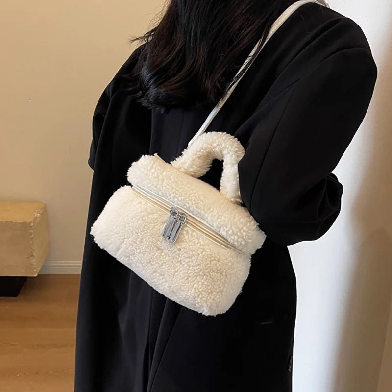 Lamb Wool Handbag For Women Autumn Winter Solid Color Soft Plush Small Square Bag Simple Versatile One Shoulder Crossbody Bags 241114