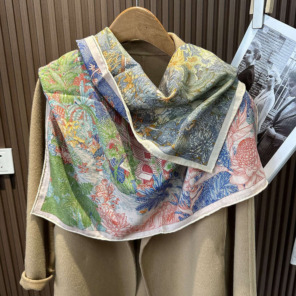 Winter New Trcal Rainforest Fubao Double sided Silk Wool for Women's High end Feeg Cashmere 70cm Small Square Scarf