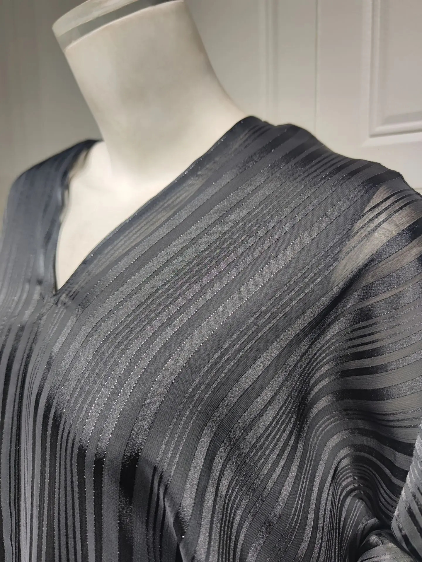Selling Abaya Set For Muslim Women Kaftan Dubai Shiny Batwing Sleeve Evening Party Dress Modest 2 Piece Muslim Sets 241114