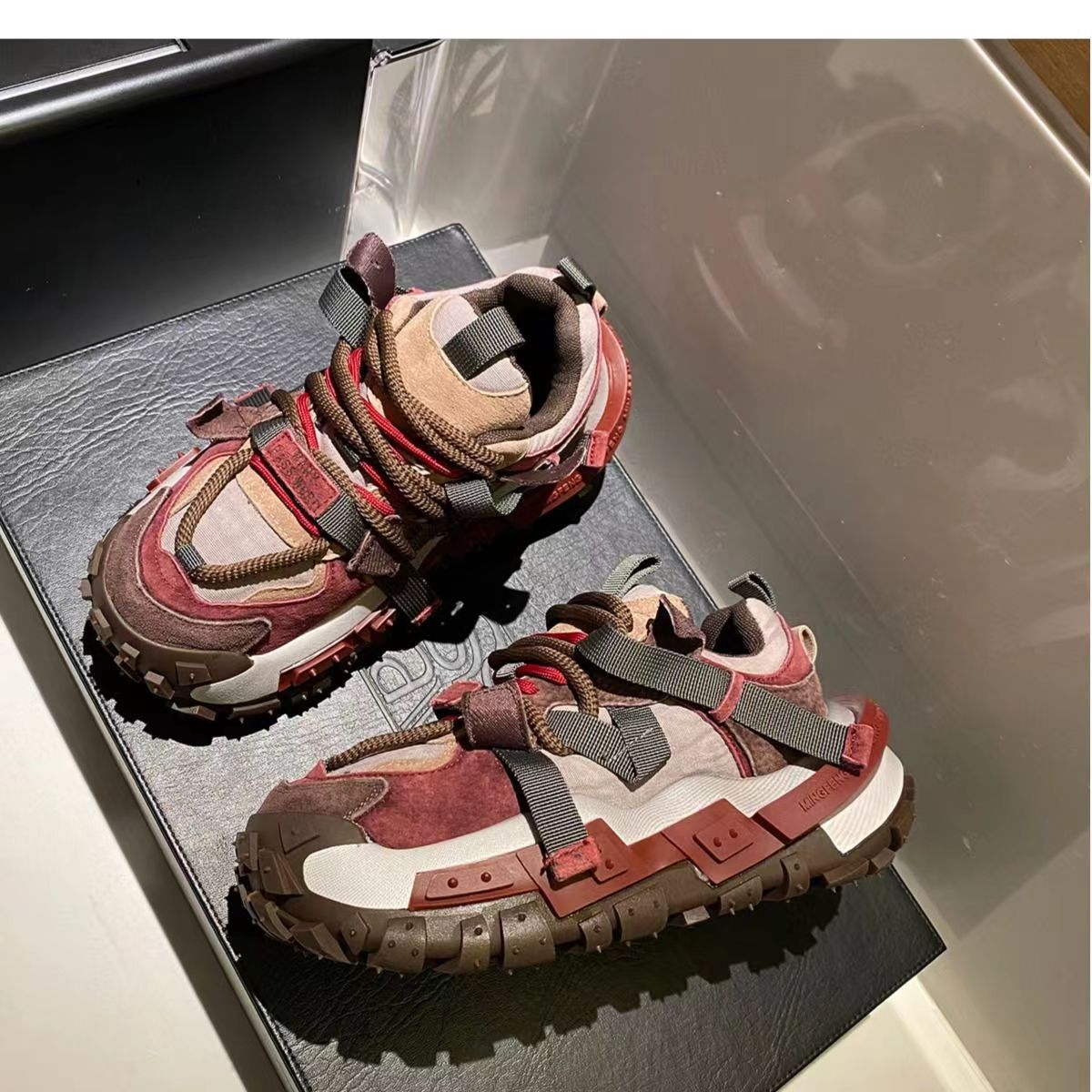 2024 new free shipping designer shoes men women shoes pink red casual shoes platform shoes breathable mens womens sneakers trainers skate
