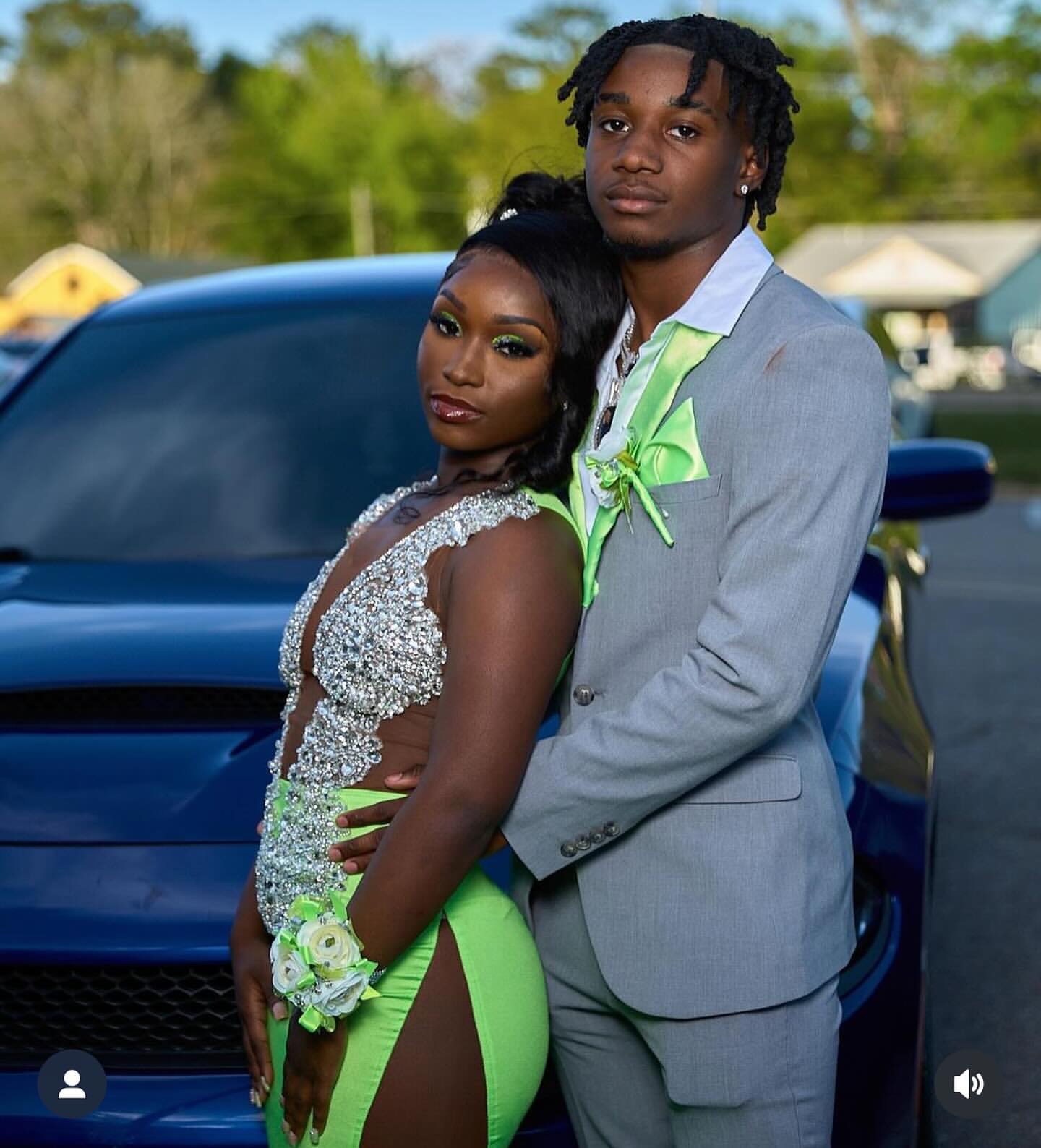 Fluorecent Mermaid Green Prom Dre Black Crytal Beaded Illuion V Neck Evening Elegant Ruffle African Formal Dree For Women E E 0218