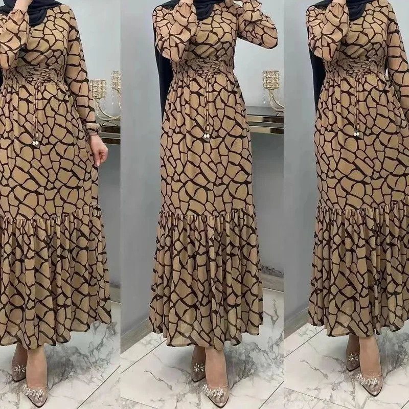 Elegant Muslim dress printed for Eid al Fitr suitable for female Arab women in Ramadan Jalabiya Marocain dress Islamic evening dress 241111