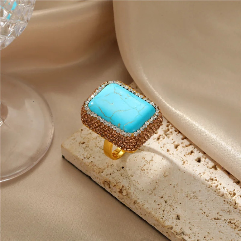 Vintage Elegant Baroque Freshwater Pearl Ring Female Simulation Gemstone Turquoise Crystal Ring Gold Plated 241113