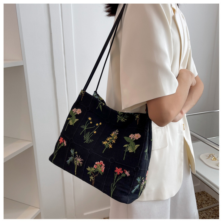 Large-capacity Embroidered Tote Bag Women Summer Trendy Cloth Bag Niche Embroidery Shoulder Bag Texture Bucket Bag Canvas Bag