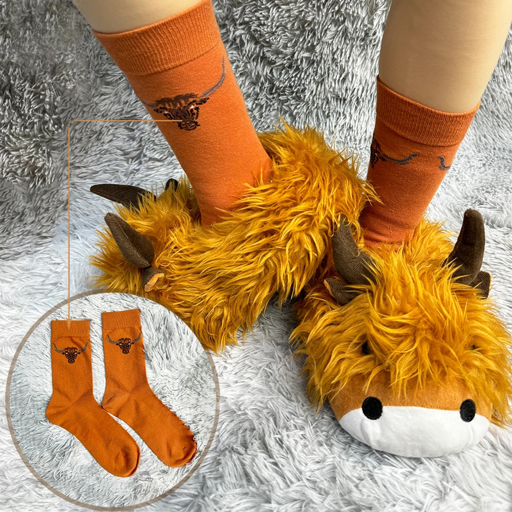 Highland Cow plush slider with socks womens fluffy cow slider warm soft house animal shoes Christmas gift 241113