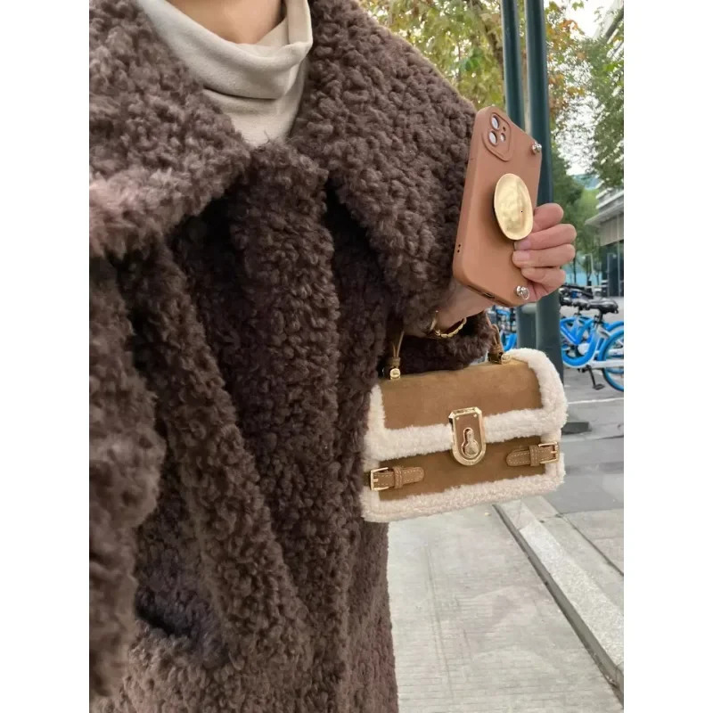 Lamb wool ladies autumn and winter atmosphere plush small square bag high-grade patchwork hand crossbody bag 241114