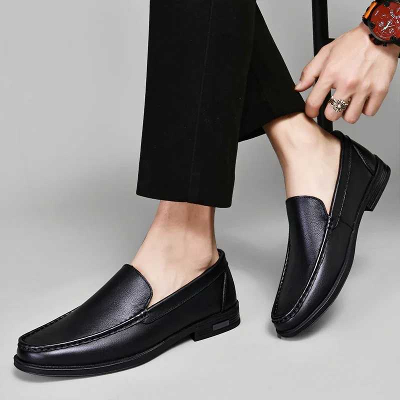 Male Comfy Walking Shoe Genuine Leather Slip Mens Loafers New Trend Casual Shoes Men Designer Hot Sale Drive ShoesXJ250118