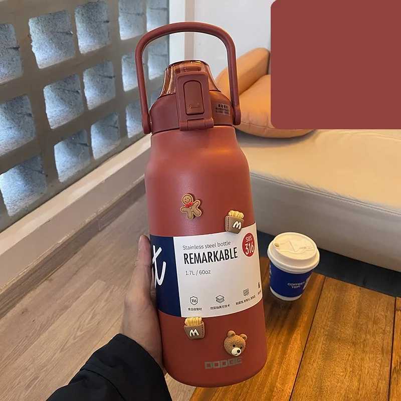 Large capacity crazy cup with high aesthetic value portable big belly cup with straw 1.7L student travel water bottle Y241114