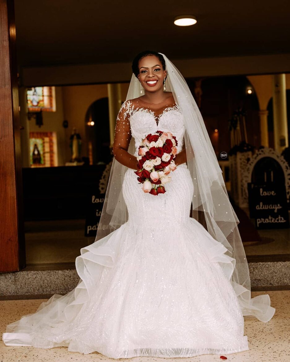 Exquisite Off The Shoulder Mermaid Wedding Dresses For Black Girl Applique Diamond Bridal Gown African Sleeveless Train Vestido De Novia 01