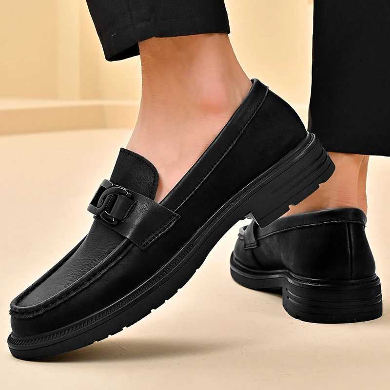 Handmade Casual Loafers Breathable Male Driving Flats Hot Sale Man Platform Business Shoes Genuine Leather Mens Slip ShoesXJ250118