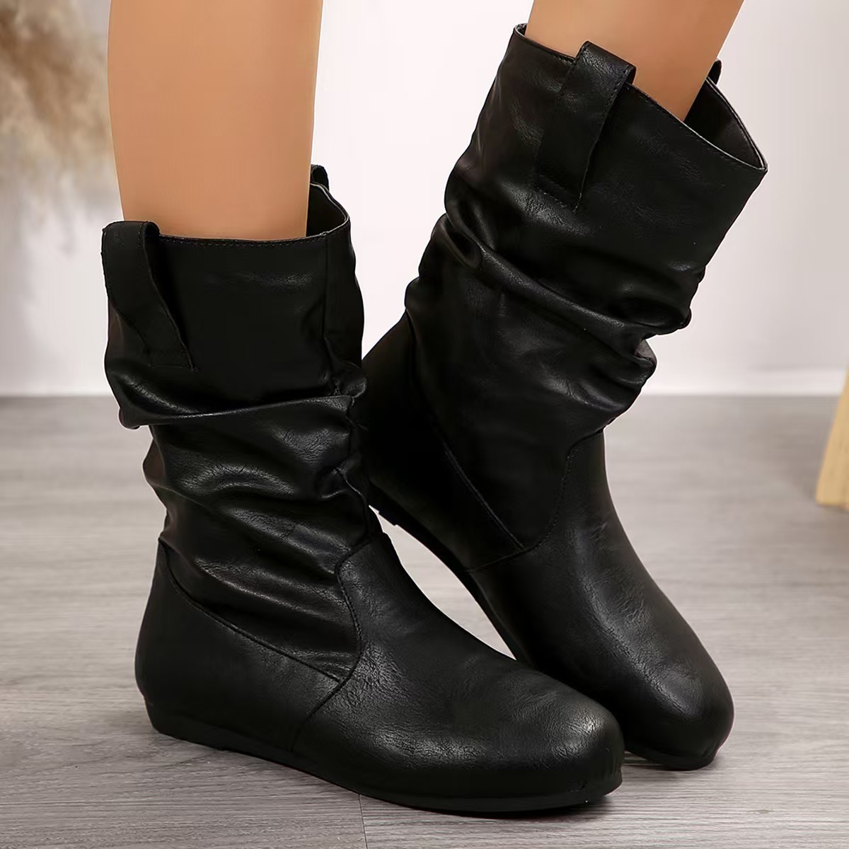 Women's New Plus Size Flat Bottomed Casual Fashion Boots.