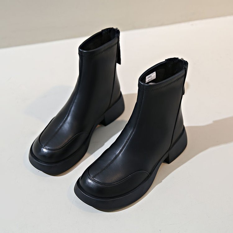 Women's Thick Soled Warm Soft Leather Retro Short Boots.