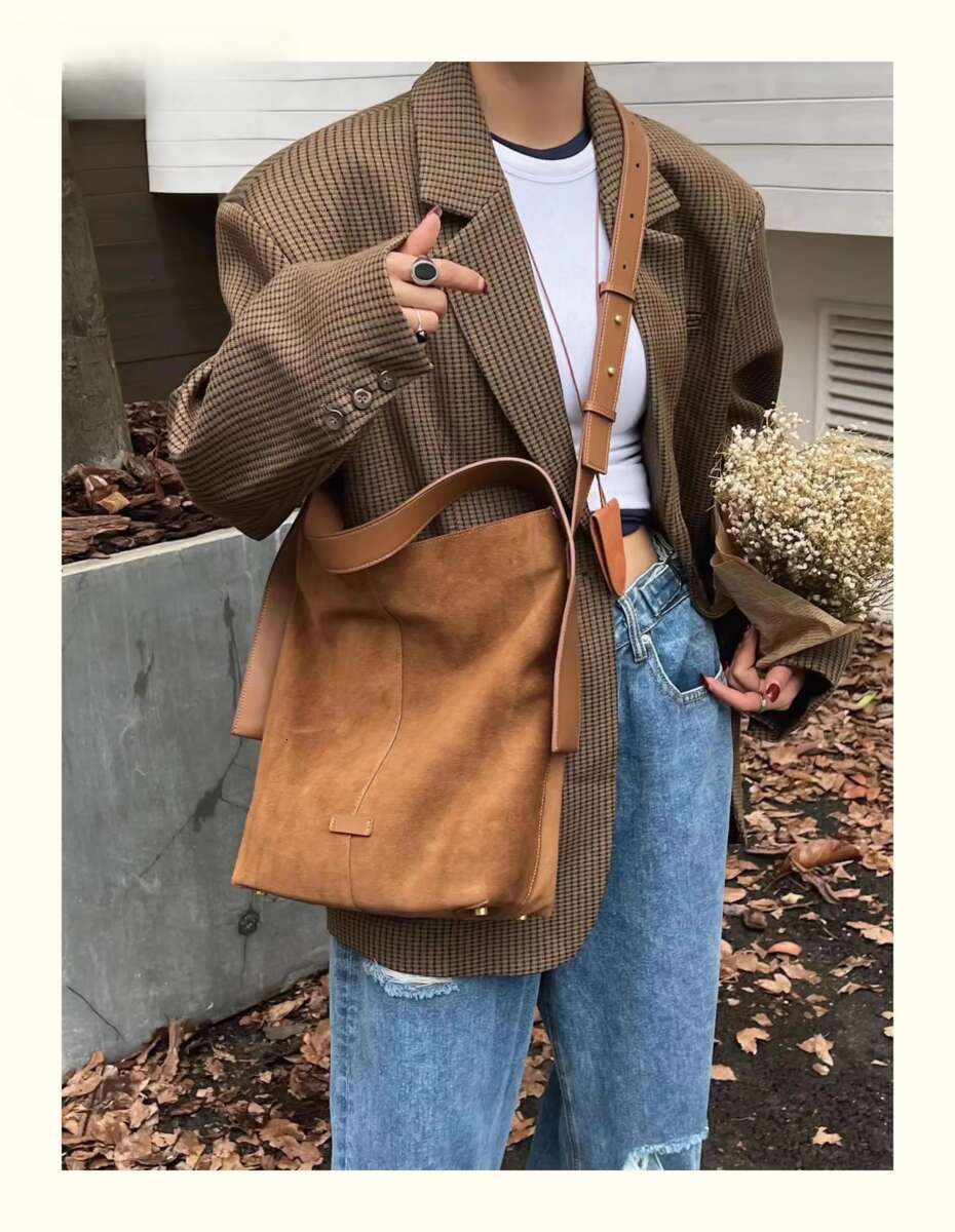 Ins Chic Slouchy Style Soft Touch Bucket Tote Big Genuine Suede Leather Women Shoulder Bag Matte Nubuck Office Ladies Handbag Suede BagVoyage