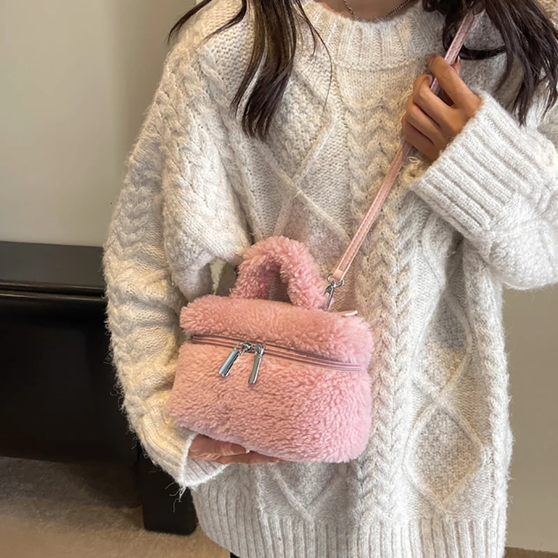 Lamb Wool Handbag For Women Autumn Winter Solid Color Soft Plush Small Square Bag Simple Versatile One Shoulder Crossbody Bags 241114