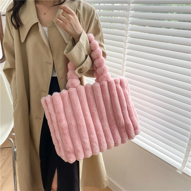 Women Soft Plush Handbags Faux Fur Solid Color Shopper Bags Winter Large Travel Bag Female Warm Fluffy Tote Bags Fashion Clutch 241114