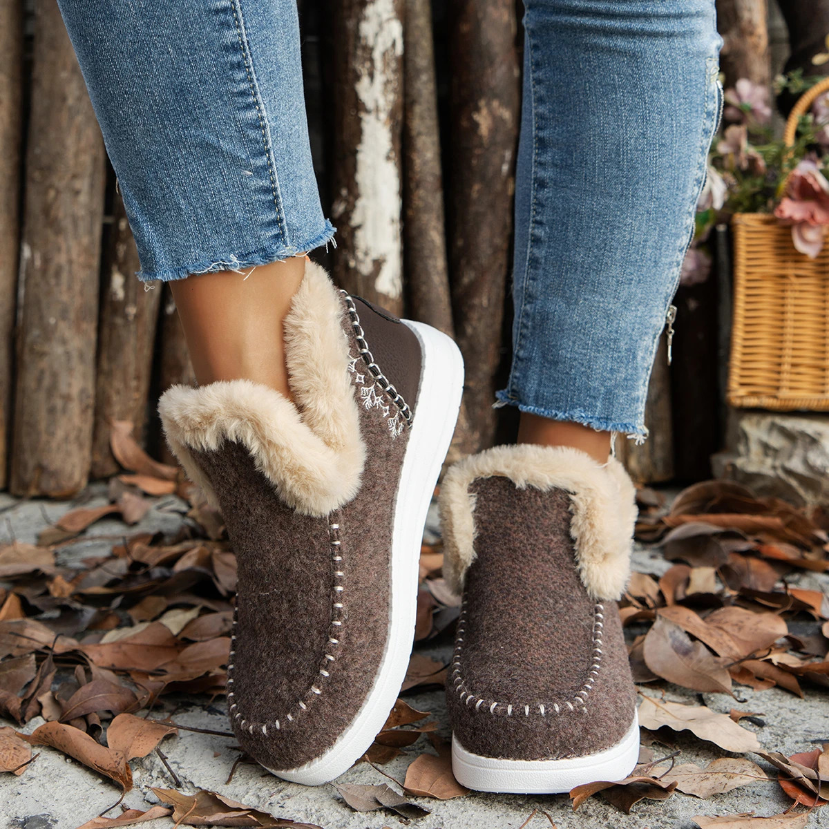 Womens Winter Round Head Plush Comfortable Warm Short Tube Flat Bottom Large Size Womens Boots Size 36-43 241113