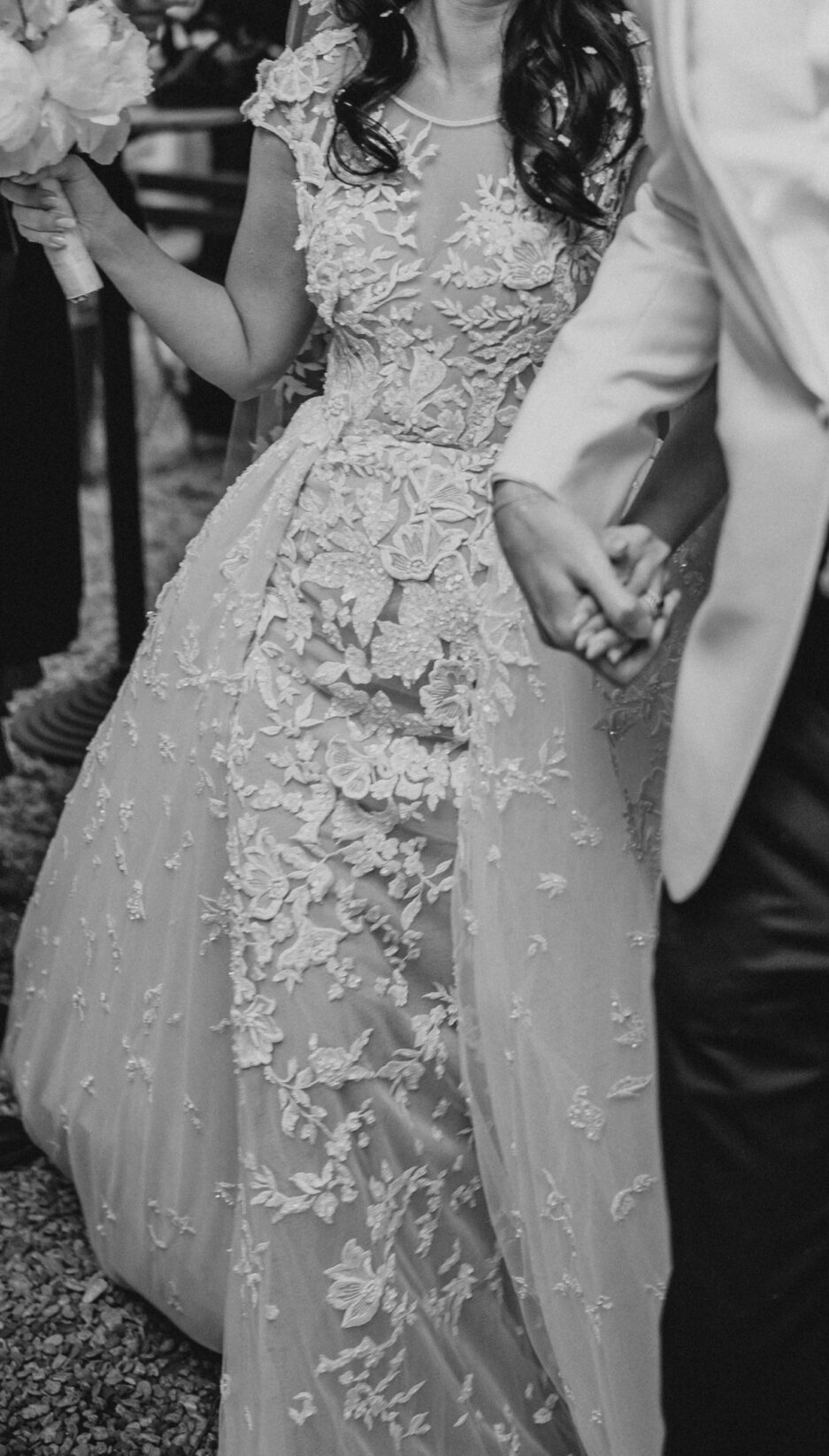 Luxury Crystals Wedding Dresses with Detachable Train Pearls Lace Applique Beaded Bridal Gowns High Neck Modern Robes De Mariee Vestidos 01