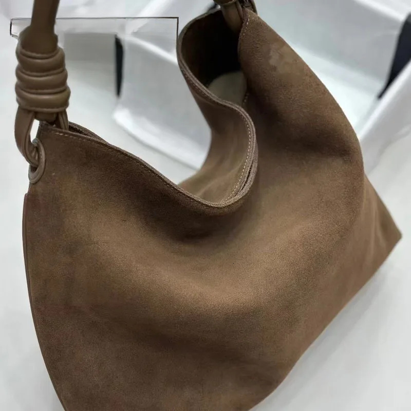 New Frosted Suede Women's Handbag Fashion Office Ladies Shoulder Classic Minimalist Suction Buckle Tote Bag Genuine Leather BagVoyage