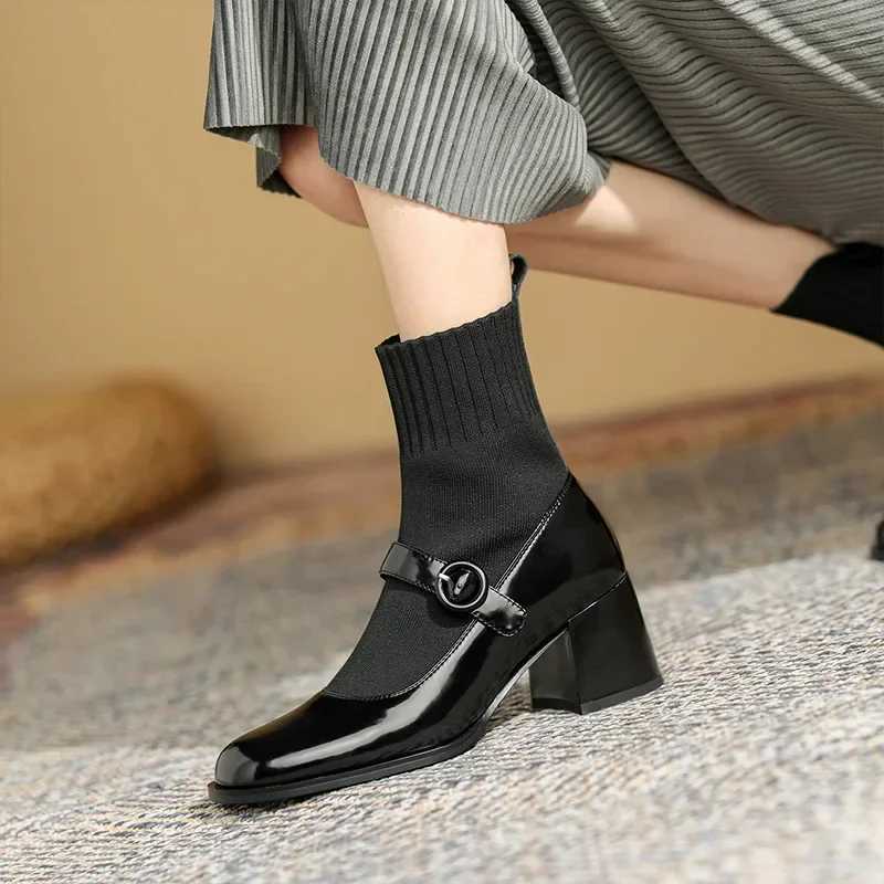 High Quality Autumn and Winter Knitted Socks Ankle Boots Fi Slip Square H Shoes Retro Womens Long Socks Brown Boots T241113
