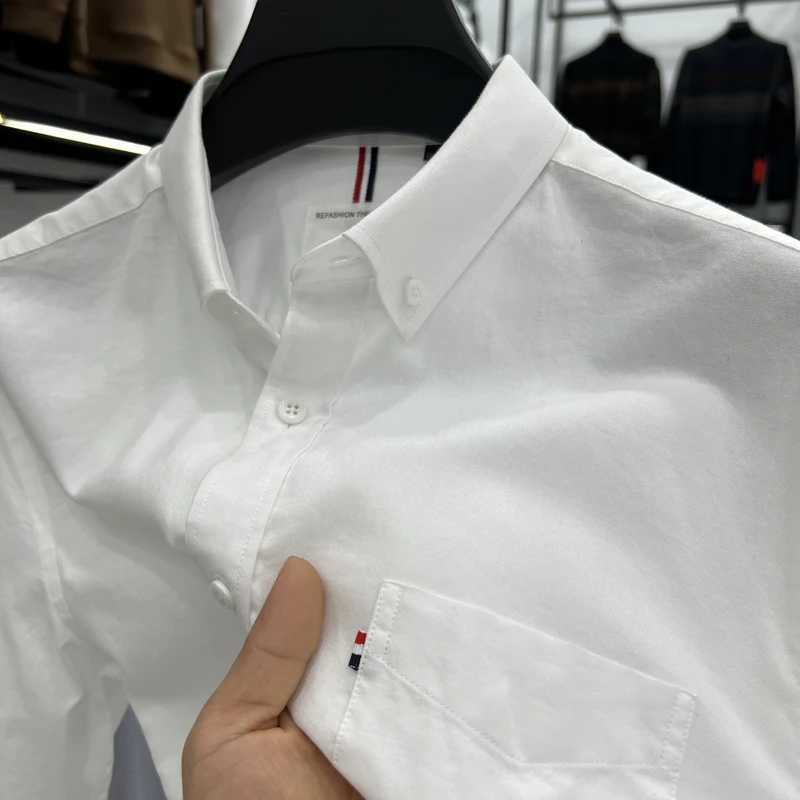 2024 High end Luxury 100% Cotton Mens Oxford Shirt Short sleeved Summer Korean Fashion Ribbon Pocket Business Casual Mens WearXJ24113