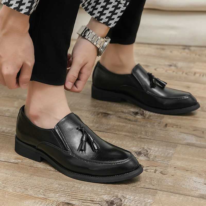 New pointed tassel loafers mens British high-end fi leather shoes casual business loafers a slip- big size 46XJ250118