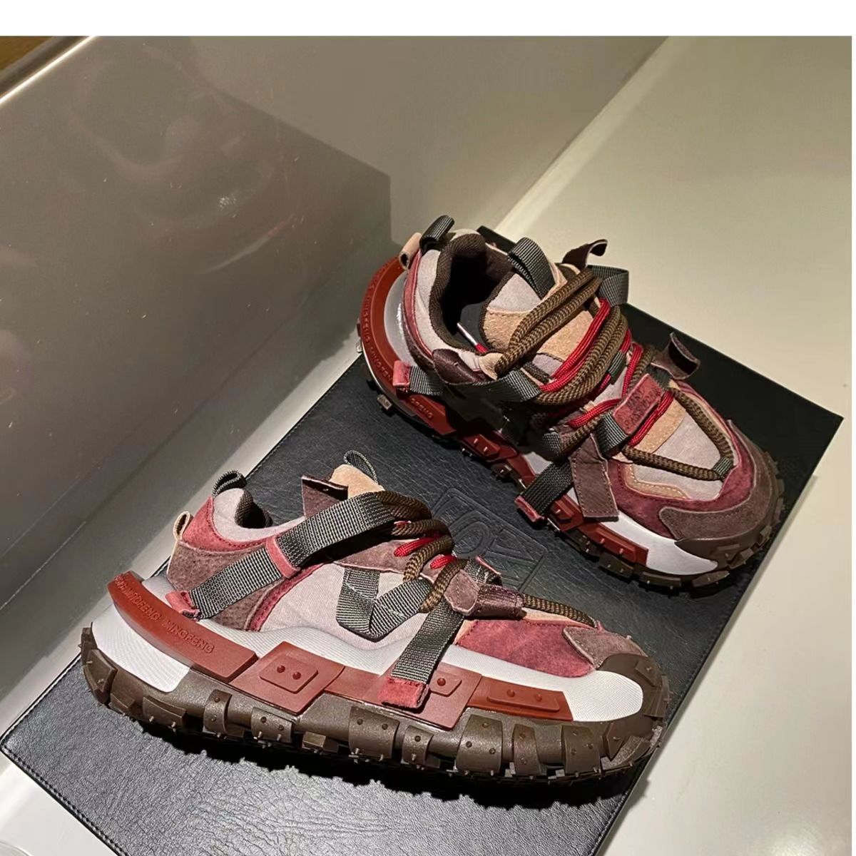 2024 new free shipping designer shoes men women shoes pink red casual shoes platform shoes breathable mens womens sneakers trainers skate