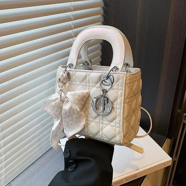 New Silk Scarf Handheld Small Square Women's European And American Fashion Embroidery Dia hot Grid Single Shoulder Crossbody Bag