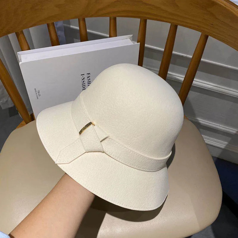 Japanese Simple Art Small Edge Fishermans Hat Womens Autumn and Winter Casual Woolen Base Hat Holiday Styling English felt 241114