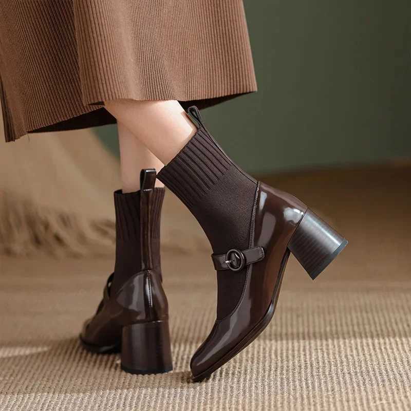 High Quality Autumn and Winter Knitted Socks Ankle Boots Fi Slip Square H Shoes Retro Womens Long Socks Brown Boots T241113
